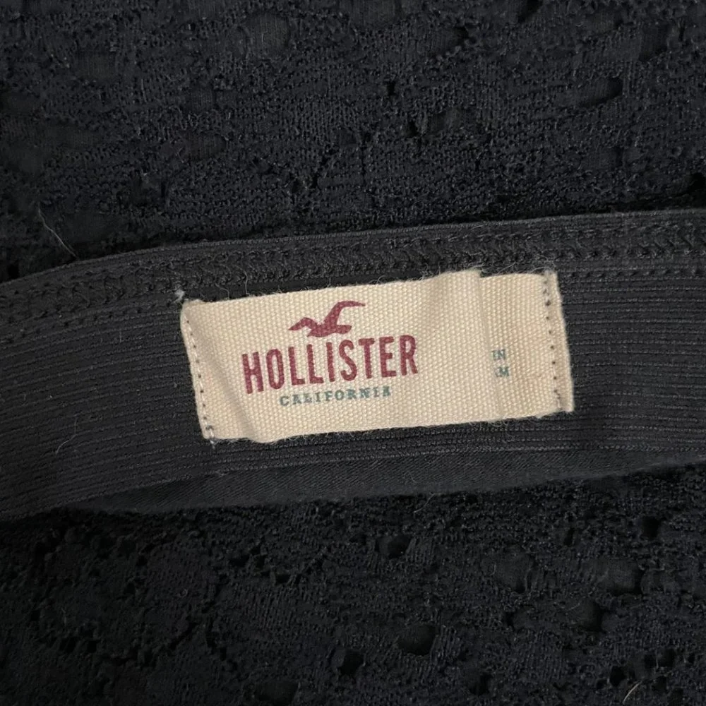 Hollister Lace Mini Skirt - Size Small - Picture 3 of 4